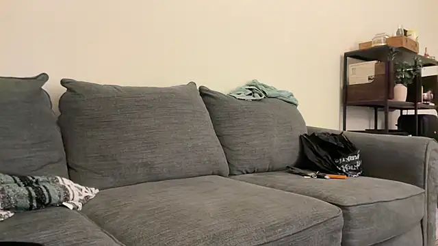 Snapshot of tinyterrors chatting on April 16, 8:26 am tinyterrors online show from April 16, 8:26 am