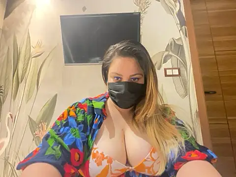kavyasingh36 online show from May 5, 3:20 pm