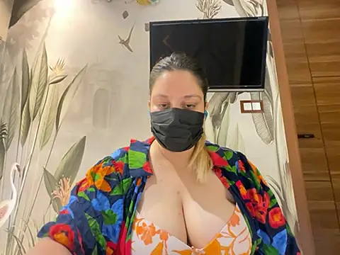 kavyasingh36 online show from May 17, 11:28 am