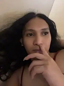 Snapshot of slutty_aki chatting on July 2, 3:18 pm slutty aki online show from July 2, 3:18 pm
