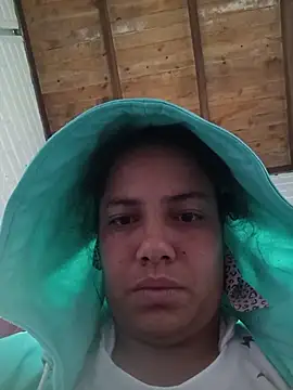 Snapshot of Pricila45 chatting on April 14, 7:42 pm Pricila45 online show from April 14, 7:42 pm