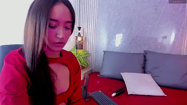 Sweetlittle luna online show from May 16, 7:56 pm