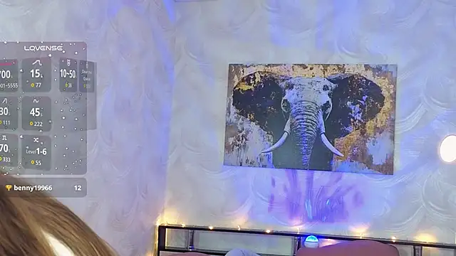 AuraLune   online show from April 21, 7:39 pm