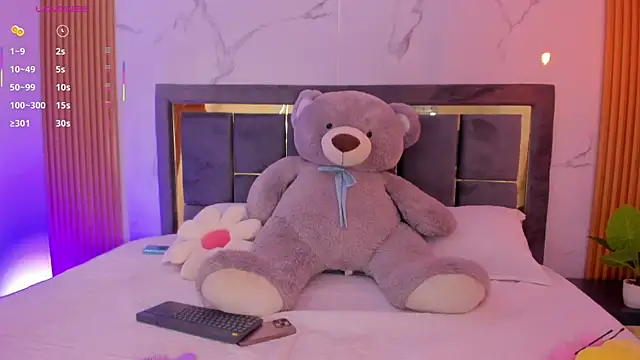 Snapshot of Iam_Milly_ chatting on April 22, 9:05 pm Iam Milly online show from April 22, 9:05 pm