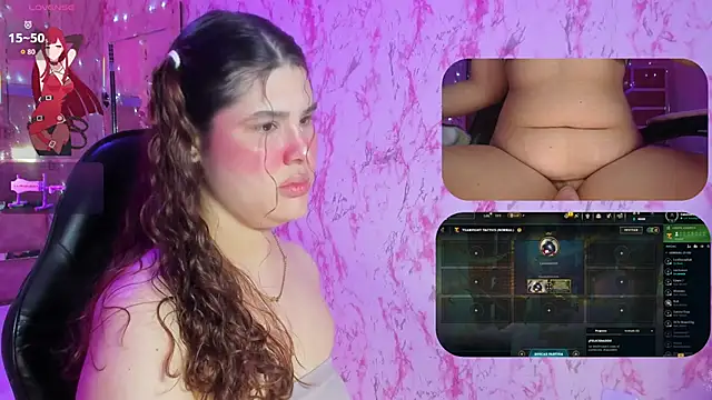 Snapshot of SariBloomy chatting on April 14, 4:51 am SariBloomy online show from April 14, 4:51 am