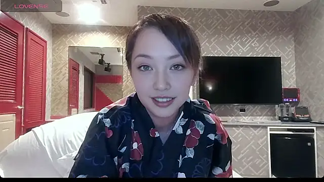 Snapshot of Yuu_jpn chatting on July 12, 11:12 am Yuu jpn online show from July 12, 11:12 am