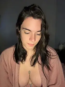 Snapshot of alicemeb chatting on June 18, 7:40 pm alicemeb online show from June 18, 7:40 pm