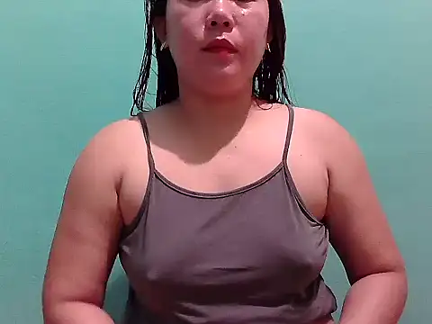 pretty mia05 online show from May 15, 12:17 am