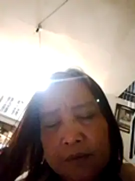 Snapshot of jeanyummytits chatting on June 2, 12:51 pm jeanyummytits online show from June 2, 12:51 pm