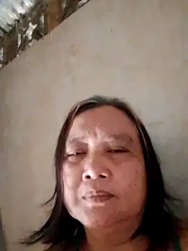 Snapshot of jeanyummytits chatting on June 8, 12:03 am jeanyummytits online show from June 8, 12:03 am