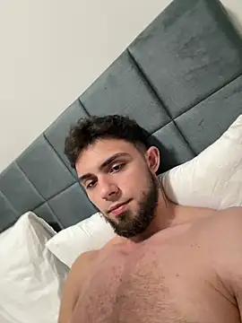 Tallboy  online show from April 14, 7:31 pm