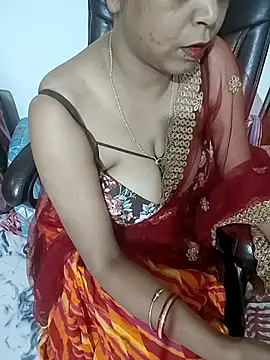 Snapshot of SexySindrela chatting on July 2, 5:19 pm SexySindrela online show from July 2, 5:19 pm