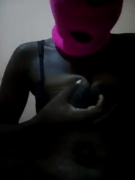 Snapshot of Heizelb chatting on April 14, 8:48 pm Heizelb online show from April 14, 8:48 pm