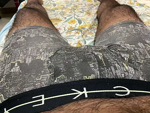 Snapshot of smalldick1202 chatting on April 16, 7:20 am smalldick1202 online show from April 16, 7:20 am