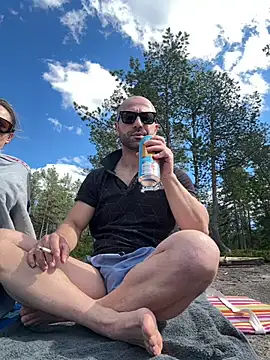 colaandgin online show from July 5, 2:13 pm