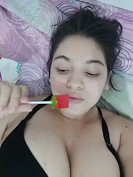 rosemilkbobs online show from May 23, 8:24 pm