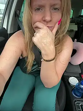 Tiffy Rosee online show from July 9, 6:06 am