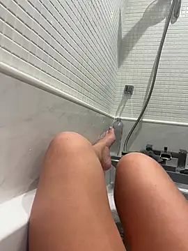 BadGirl69Me online show from April 16, 7:03 pm