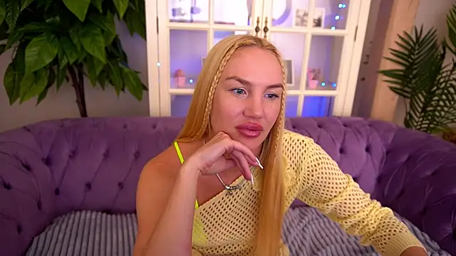 SavageKisses online show from May 20, 6:08 am