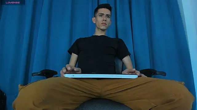 nezonx online show from May 13, 8:16 pm