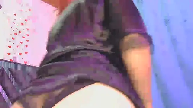 Snapshot of tinny_emiily chatting on July 26, 3:36 am tinny emiily online show from July 26, 3:36 am