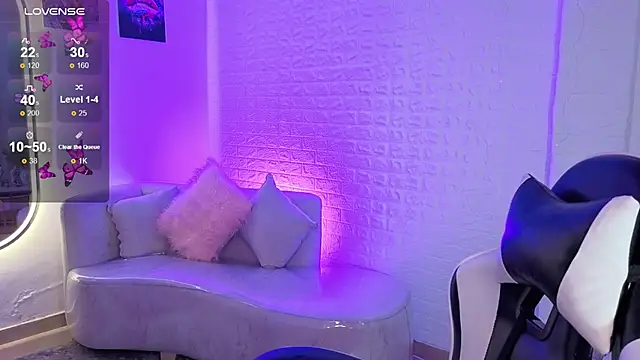 Snapshot of Dahlienne_Vianne chatting on July 3, 10:27 pm Dahlienne Vianne online show from July 3, 10:27 pm