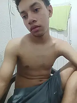 Snapshot of curious_straight_guy chatting on July 16, 1:22 am curious straight guy online show from July 16, 1:22 am