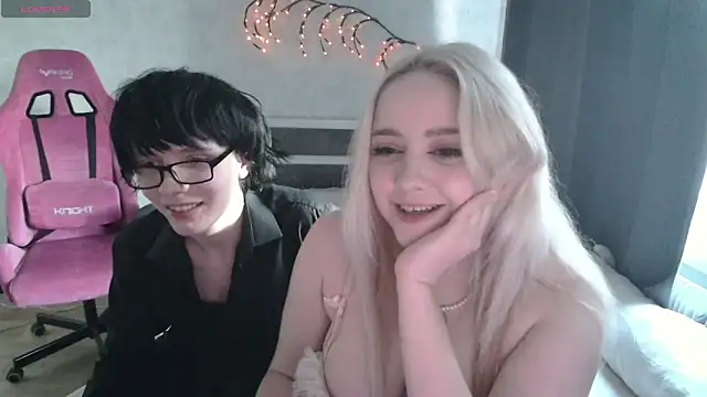 ScallyMilana online show from April 27, 12:58 pm