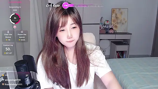 Snapshot of MissBunny_2026 chatting on April 25, 1:30 am MissBunny 2026 online show from April 25, 1:30 am