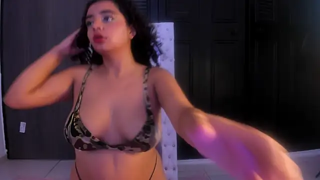 Snapshot of Dahlia_rossee chatting on July 4, 8:37 pm Dahlia rossee online show from July 4, 8:37 pm