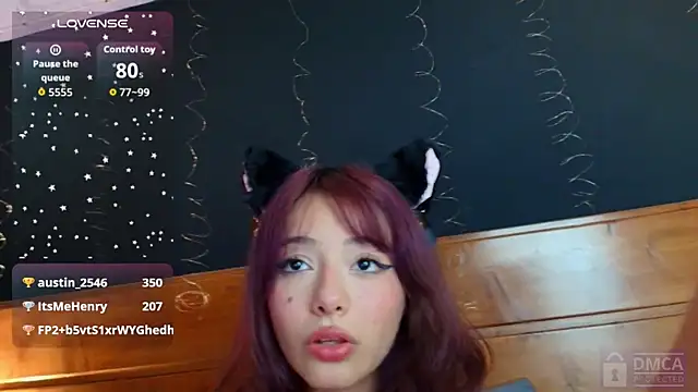 Snapshot of lily_reeds chatting on July 14, 2:05 am lily reeds online show from July 14, 2:05 am