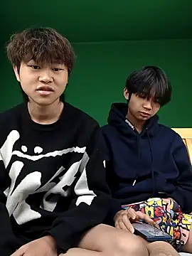 -OvO- online show from May 6, 1:27 pm