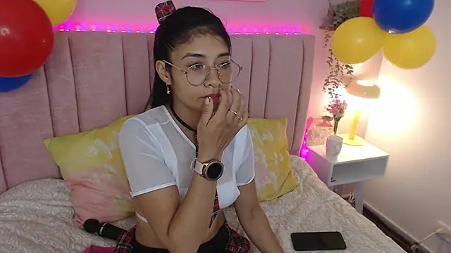 Snapshot of Shamel_Brm chatting on July 2, 12:22 pm Shamel Brm online show from July 2, 12:22 pm