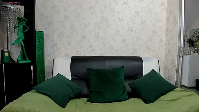 FemCupid online show from May 20, 4:51 am