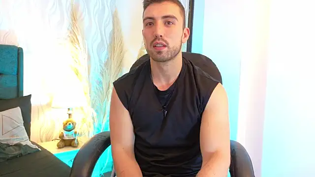 Snapshot of _Ryan_1 chatting on April 15, 12:56 pm Ryan 1 online show from April 15, 12:56 pm