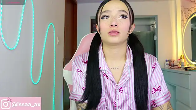 issa dolly online show from June 11, 9:57 pm