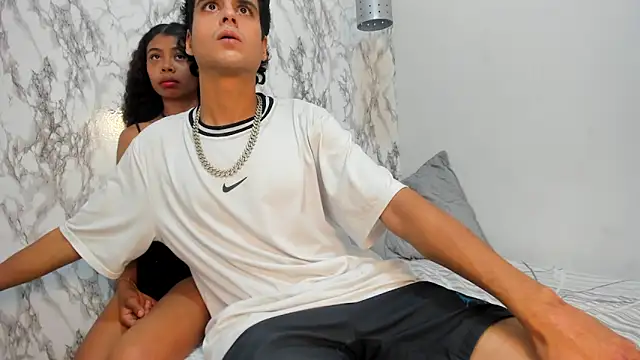 Snapshot of Kratos_Kuromiix chatting on April 16, 4:46 am Kratos Kuromiix online show from April 16, 4:46 am