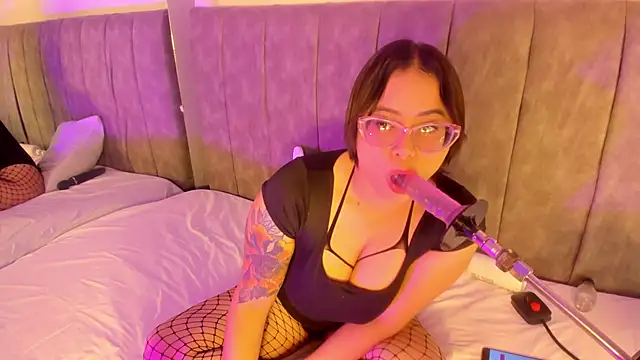 kiara78sweet online show from June 30, 12:39 pm
