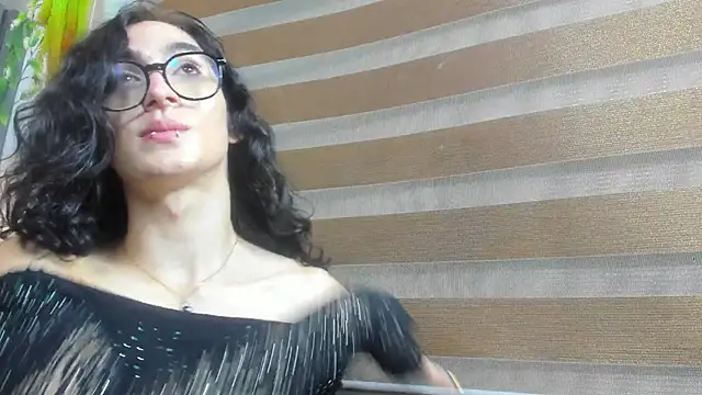 Snapshot of Shammy_rosse chatting on June 14, 2:24 am Shammy rosse online show from June 14, 2:24 am