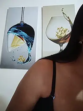 Silvana2927 online show from May 13, 5:05 am