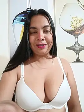 Silvana2927 online show from June 20, 6:49 am