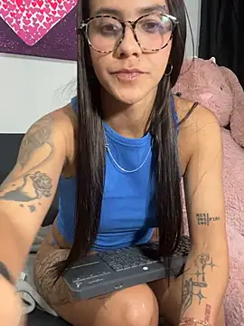 Snapshot of Ashley_varez11 chatting on July 5, 4:30 am Ashley varez11 online show from July 5, 4:30 am