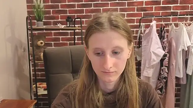 AliceeStone online show from April 29, 11:36 am