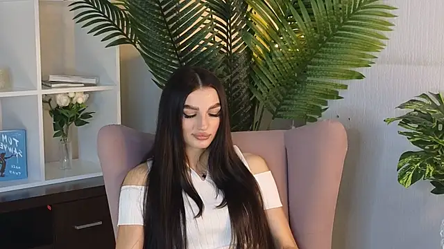 Snapshot of GertieEdeker chatting on April 16, 7:53 am GertieEdeker online show from April 16, 7:53 am