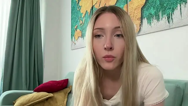 Kattie Petite online show from May 22, 4:01 pm