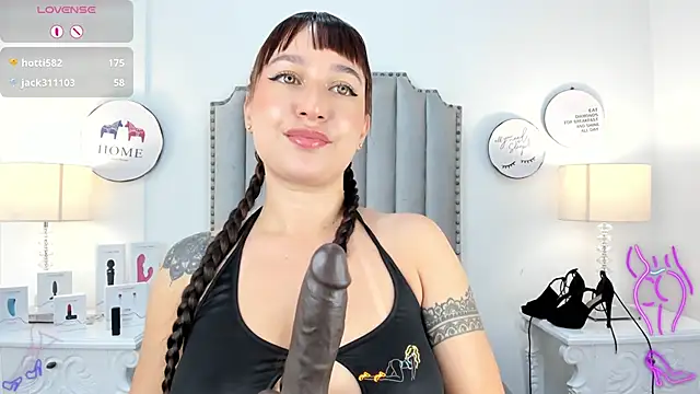 Snapshot of katherine_glow chatting on April 15, 3:08 pm katherine glow online show from April 15, 3:08 pm