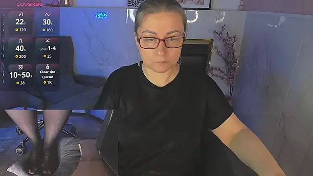 Alexandra Kind online show from April 21, 8:44 pm