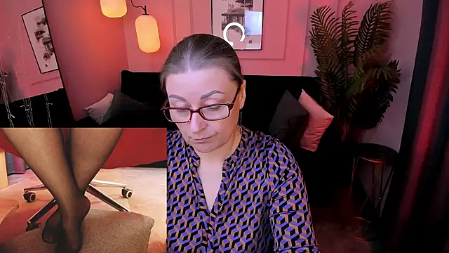 Alexandra Kind online show from April 29, 8:48 pm