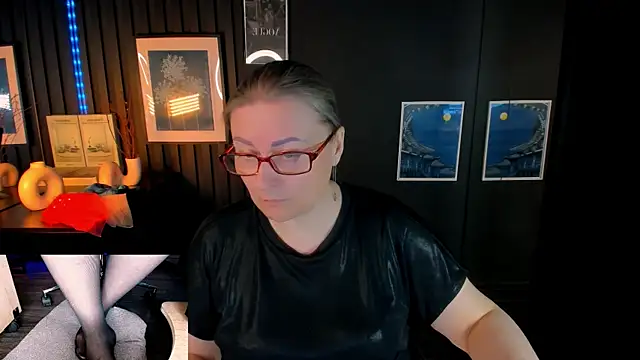 Alexandra Kind online show from May 10, 8:58 pm