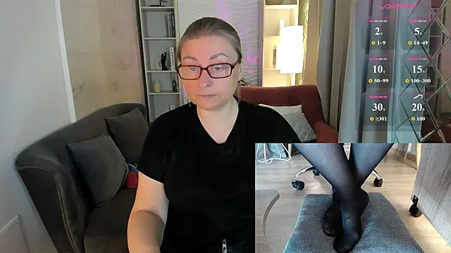 Alexandra Kind online show from May 12, 1:41 pm
